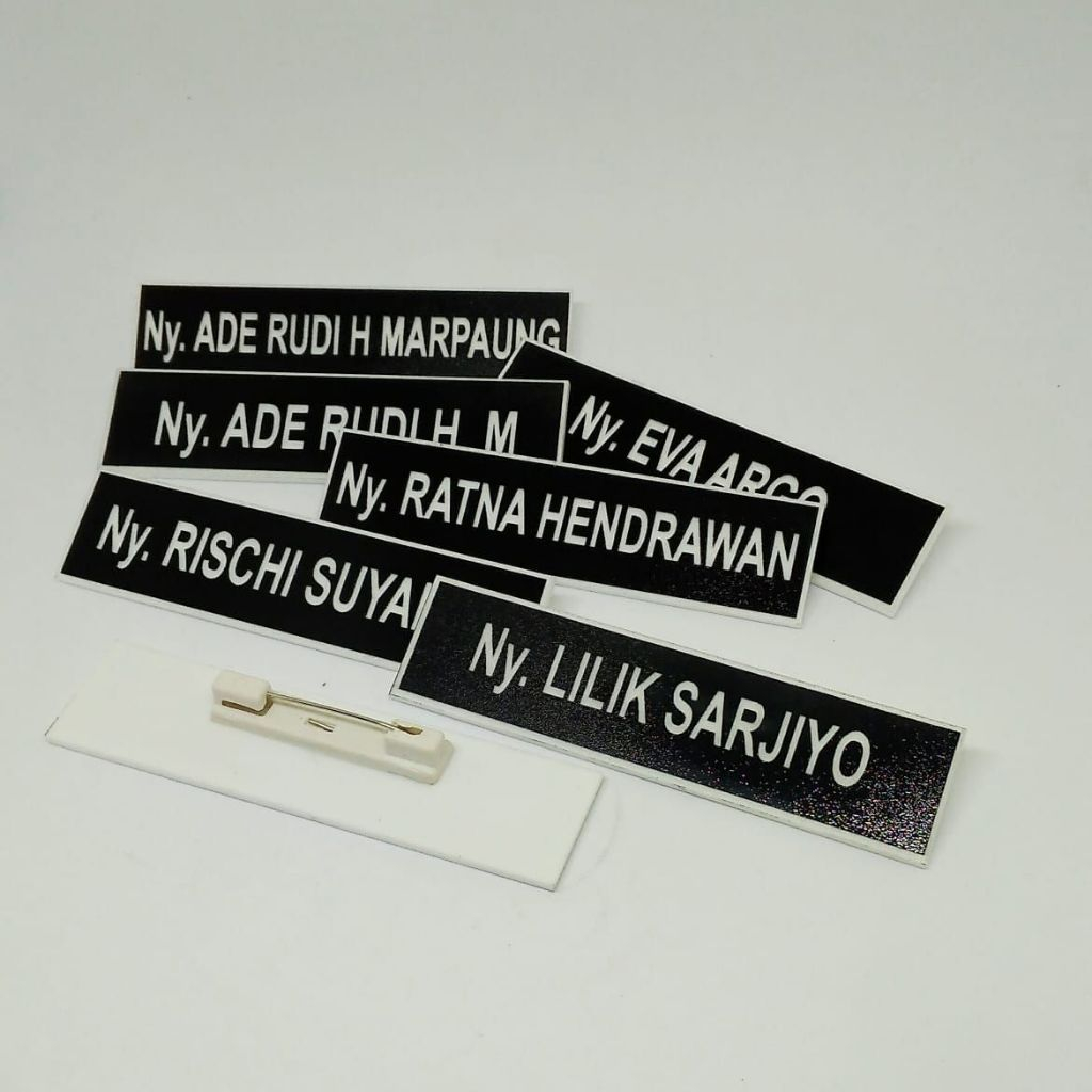 

Nametage Papan Nama Tanpa Resin - Tampilan Dof Bahan Berkualitas