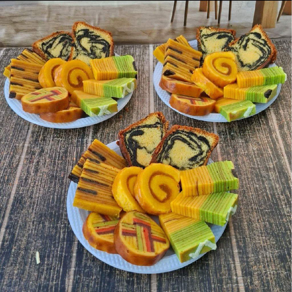 

cemilan piringan (aneka lapis legit premium) gluten free isi 11 slice