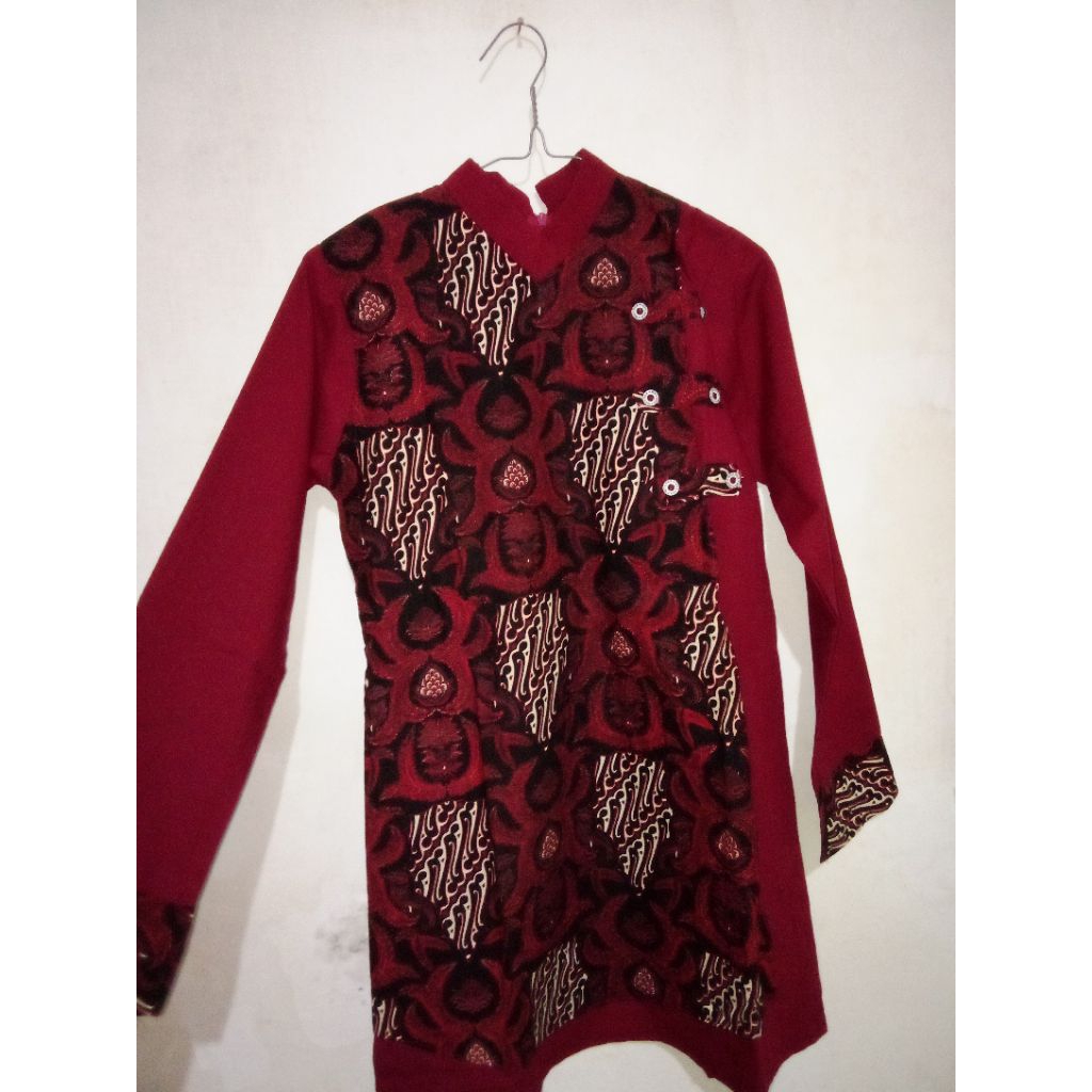 Atasan baju batik wanita warna merah cantik murah
