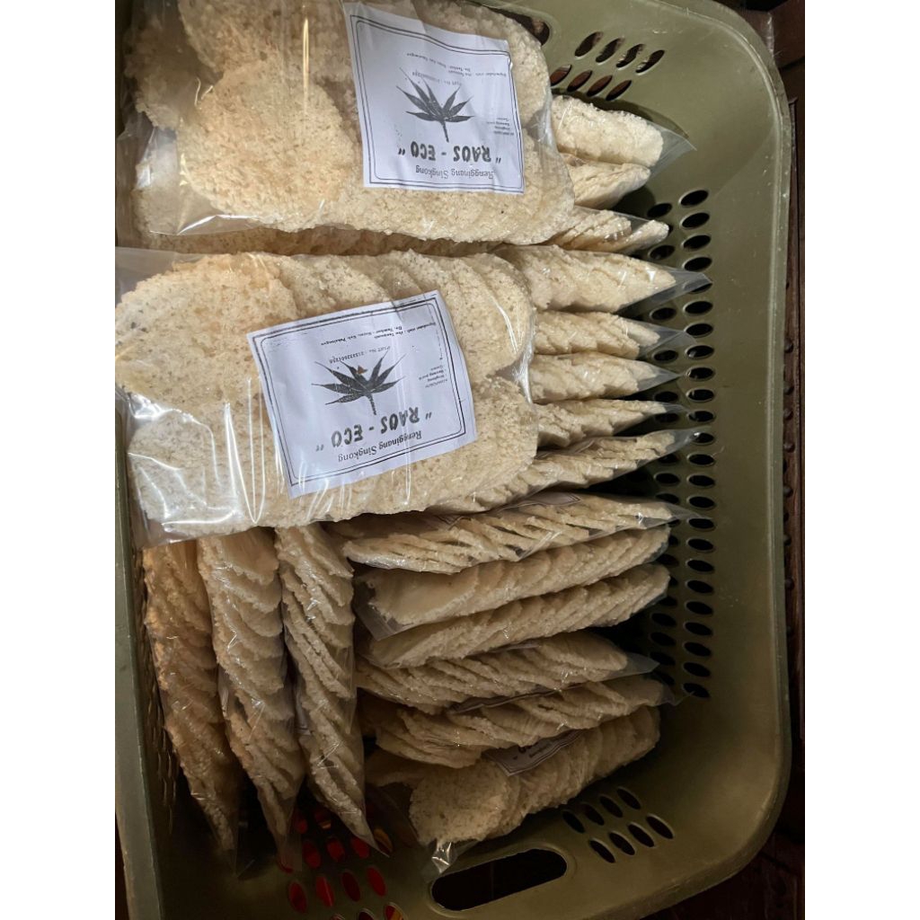 

RENGGINANG SINGKONG RAOS-ECO IBU TASMUAH keripik asin gurih renyah cemilan dari singkong garam bawang putih cocok untuk oleh-oleh
