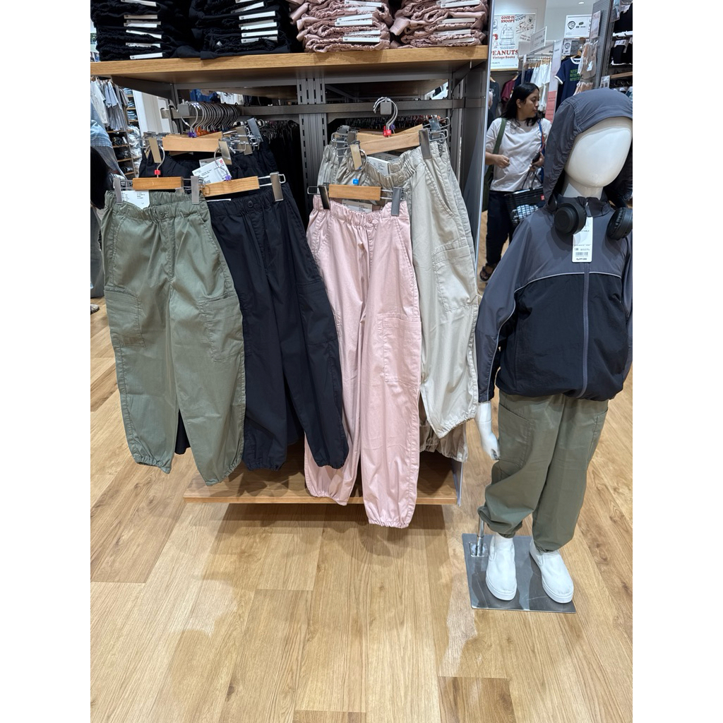 Uniqlo Celana Kargo Jogger Anak sale