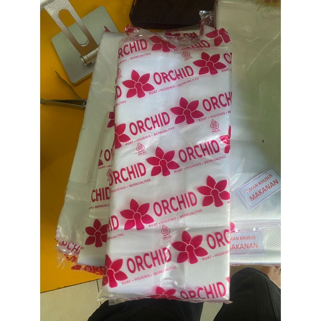 KANTONG PLASTIK KRESEK OZ/CUP 1GELAS & 2GELAS