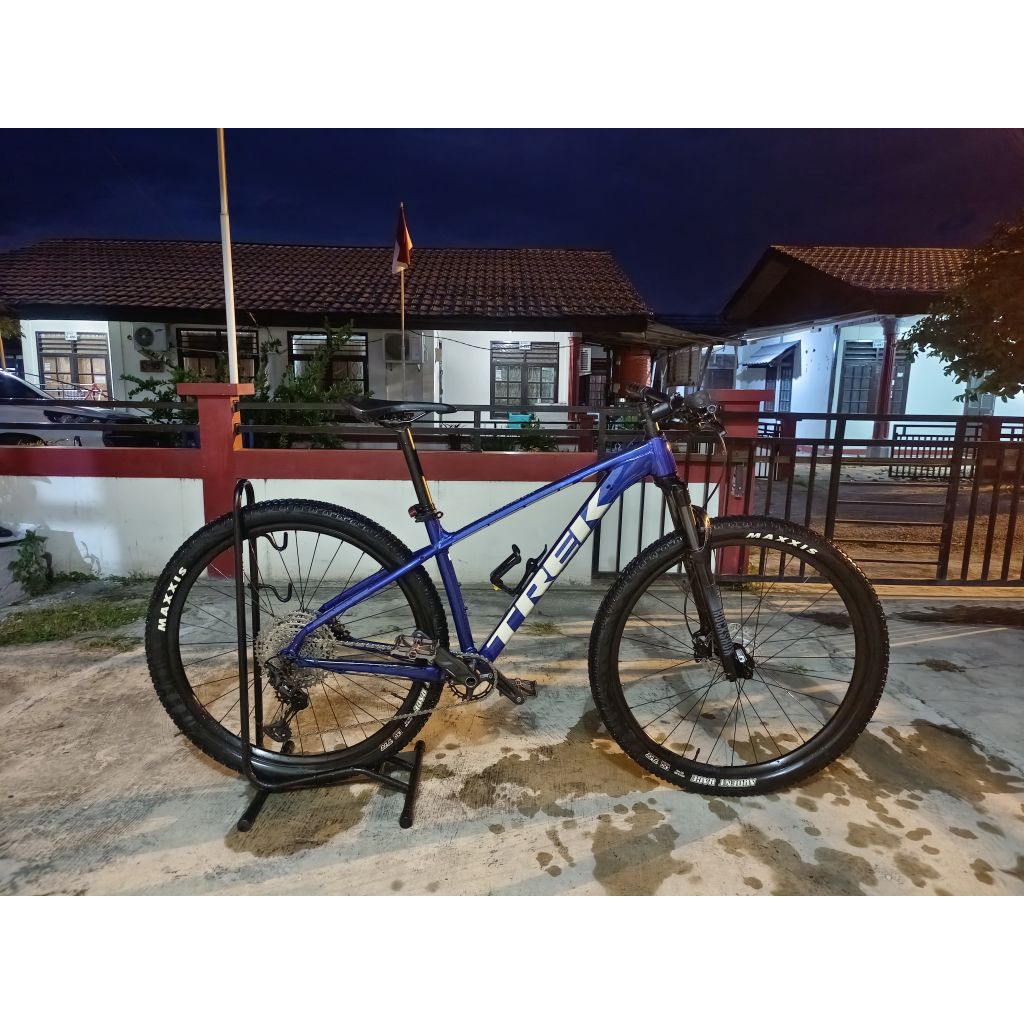 MTB-Trex X-Caliber 8