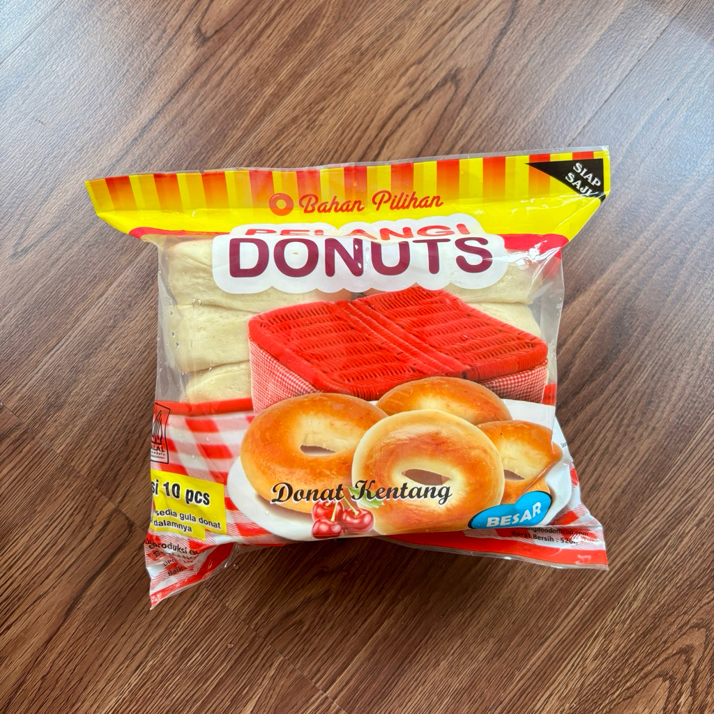 

Pelangi Donuts Donat Kentang Besar Isi 10
