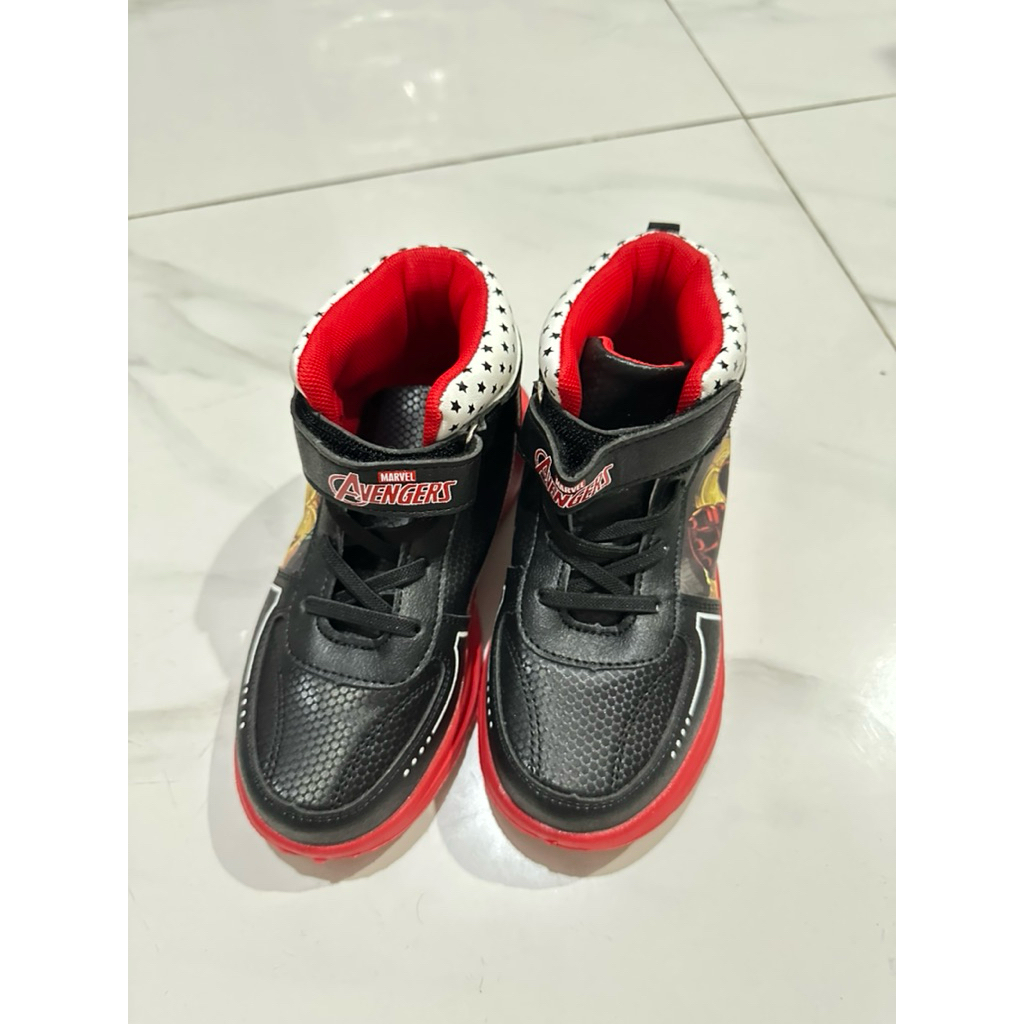 NEW Sepatu anak Marvel merk Nevada size 30-31