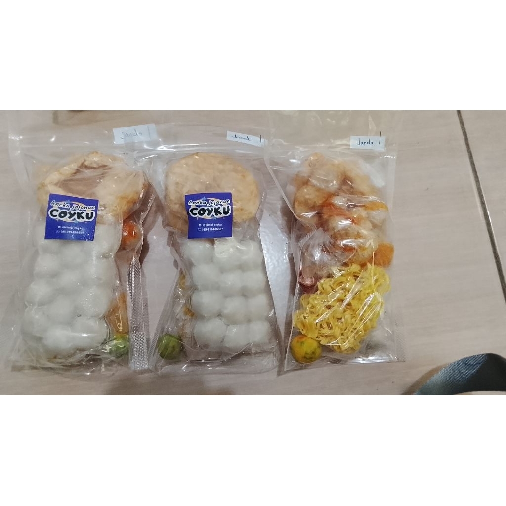 

cilok kuah / baso aci / cilok isi ayam khas Garut