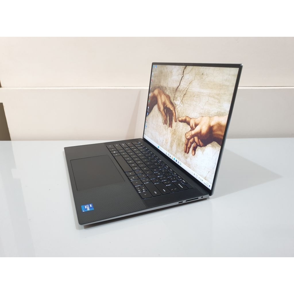 Laptop Dell Precision 5560 Intel Core i7 11800H VGA Nvidia Quadro RTX A2000 15-Inch IPA FHD