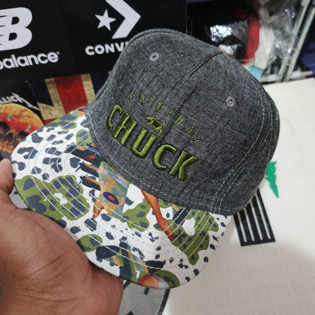 TOPI SNAPBACK BRAND ORIGINAL CHUCK