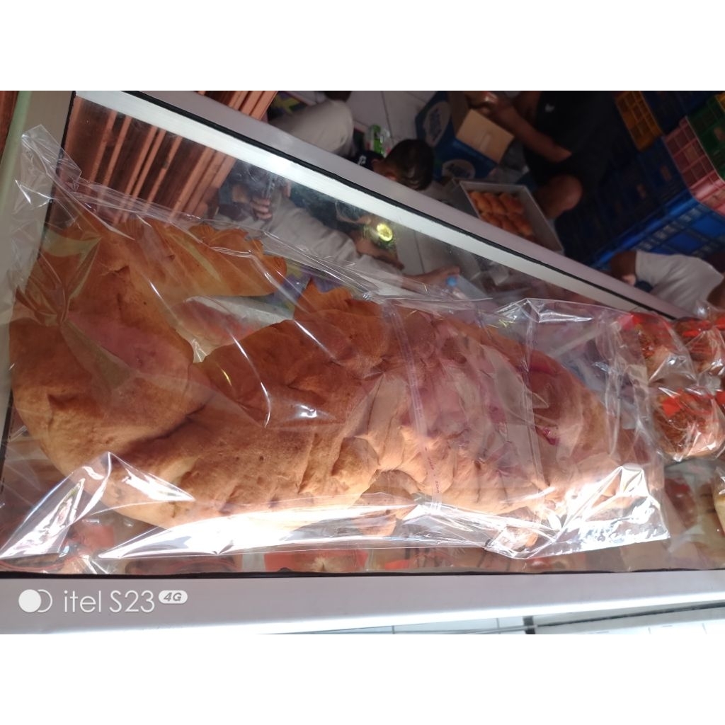 

roti buaya jumbo vos bakery tanpa pengawet