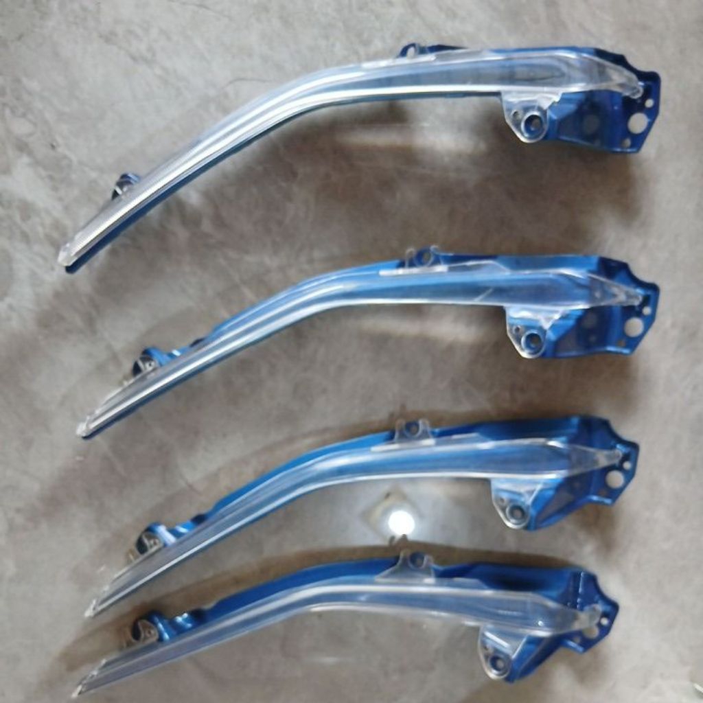 Mika alis lampu depan PCX 150 K97 bagin bawah  kanan  asli original