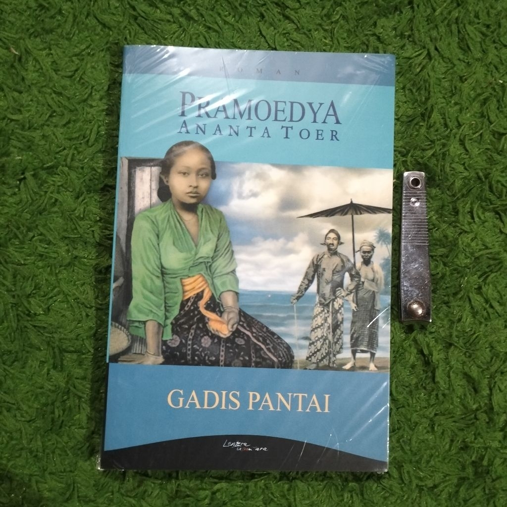 NOVEL SASTRA PRAMOEDYA ANANTA TOER GADIS PANTAI