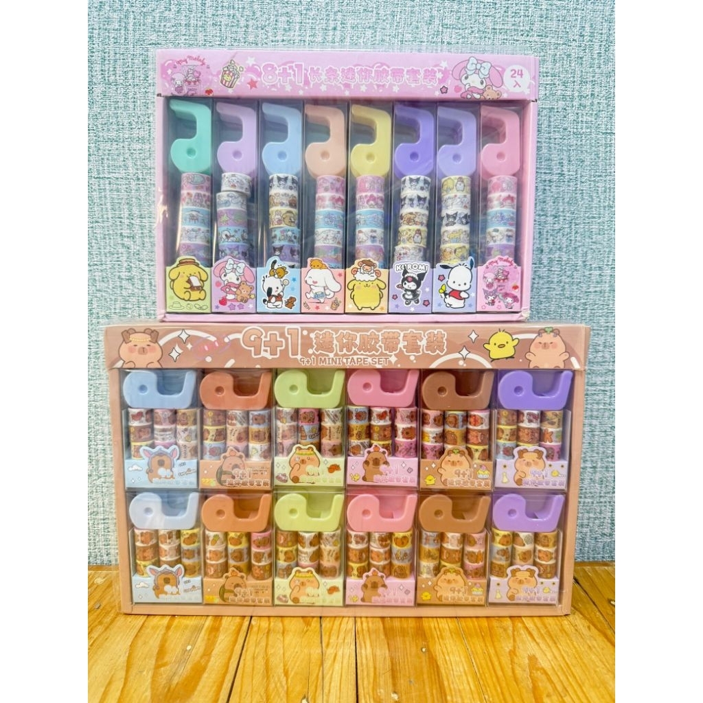 

Isolasi Washi Tape 8+1 / 9+1 Roll Dengan Cutter – Kertas Hias Karakter Sanrio (My Melody, Cinnamoroll, Kuromi, Pochaco, Pompompurin) & Capybara Bear Cute Untuk Dekorasi Journal & Scrapbook