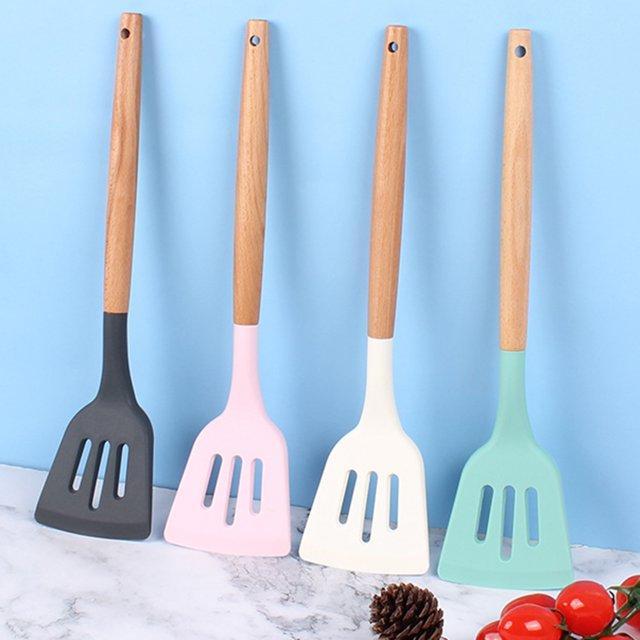 SODET LUBANG SILIKON GAGANG KAYU - LEAK SPATULA WOODEN HANDLE - SODET BERLUBANG GAGANG KAYU