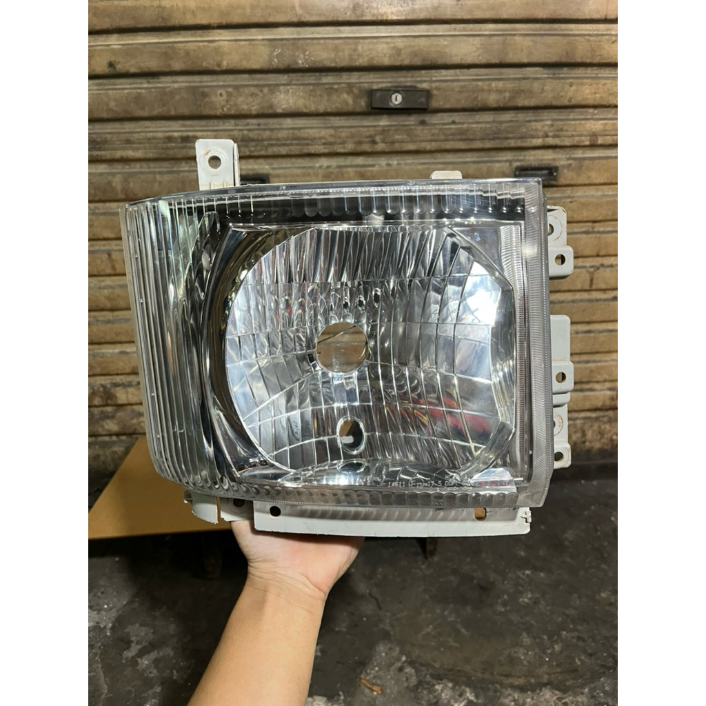 Headlamp lampu depan isuzu giga elf nmr kanan original