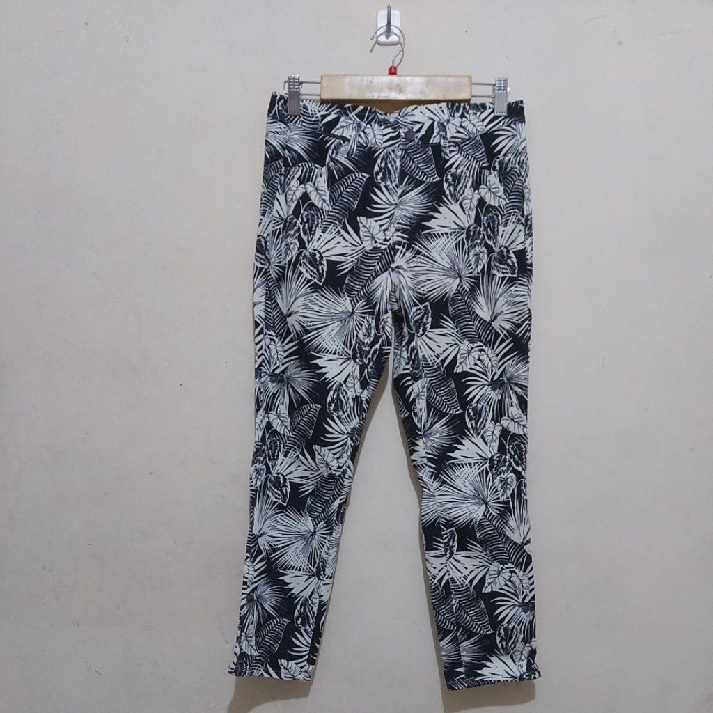 Celana legging crop motif UNI