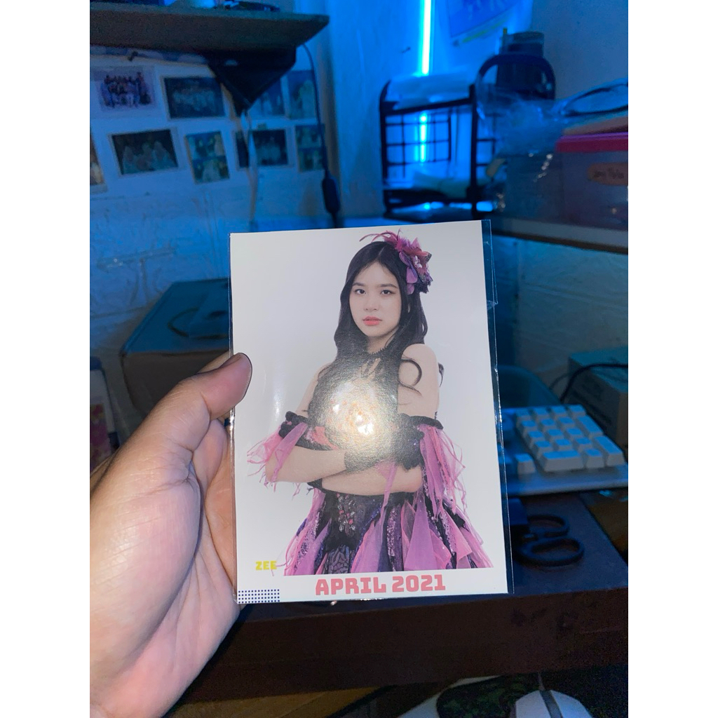 

Photo Zee Lembaran Kalender JKT48 2021 OFC