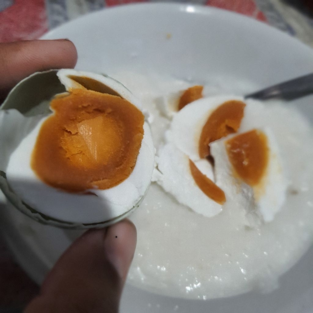 

Telur Asin Matang Salted Egg by Berkah Endog