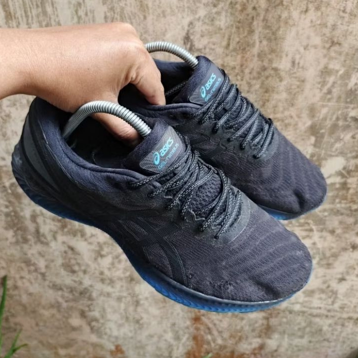 (Size 43,5) Sepatu volly second