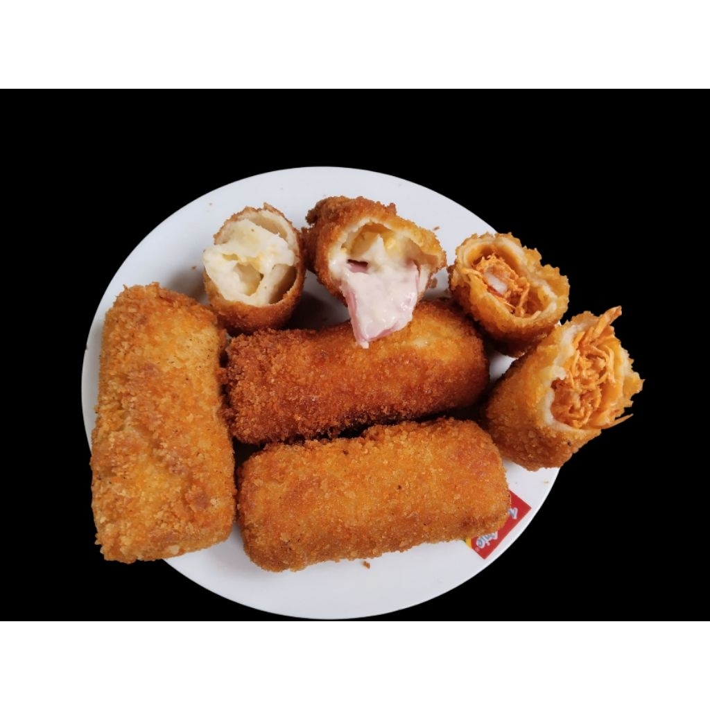 

Risol Frozen food beku isi ayam suwir pedas