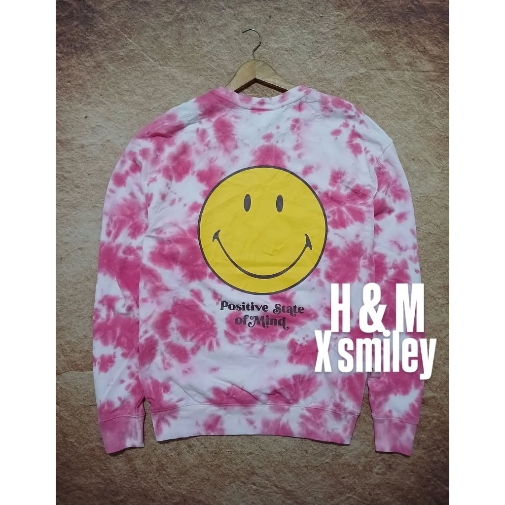 Crewneck keren H&M x SMILEY second/bekas/preloved