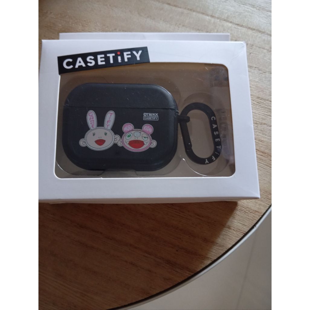 Earphone Bluetooth TWS + casing Casetify Murakami lengkap kabel Charge