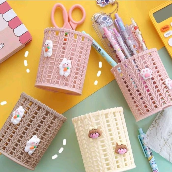 

Keranjang Plastik Tempat Pensil Karakter Lucu Warna Random