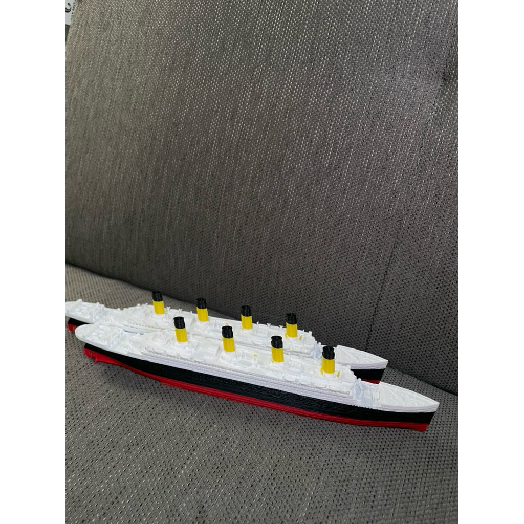 Miniatur Kapal Titanic - Bahan Diecast