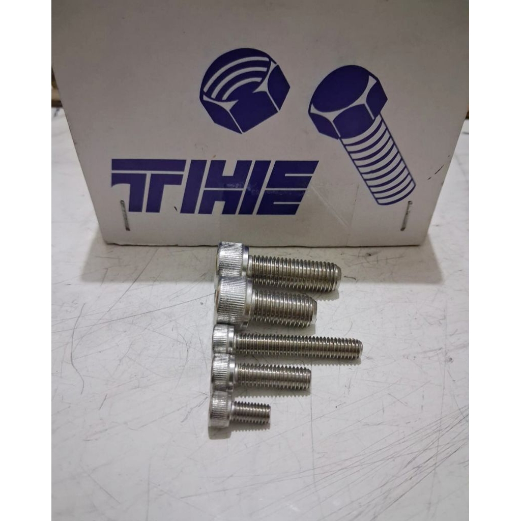 BAUT L M6x20 STAINLESS M6x20 sus 304 (6x2cm)