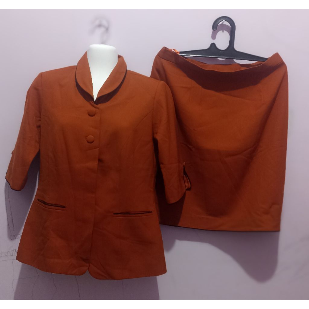 setelan seragam Kantor wanita preloved