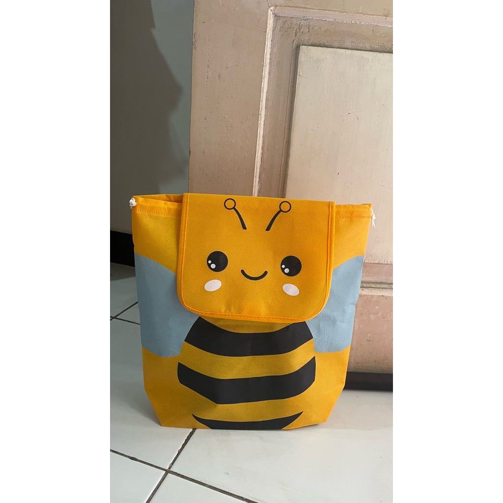 

goodie bag spunbond ulang tahun anak karakter binatang alas 24×10