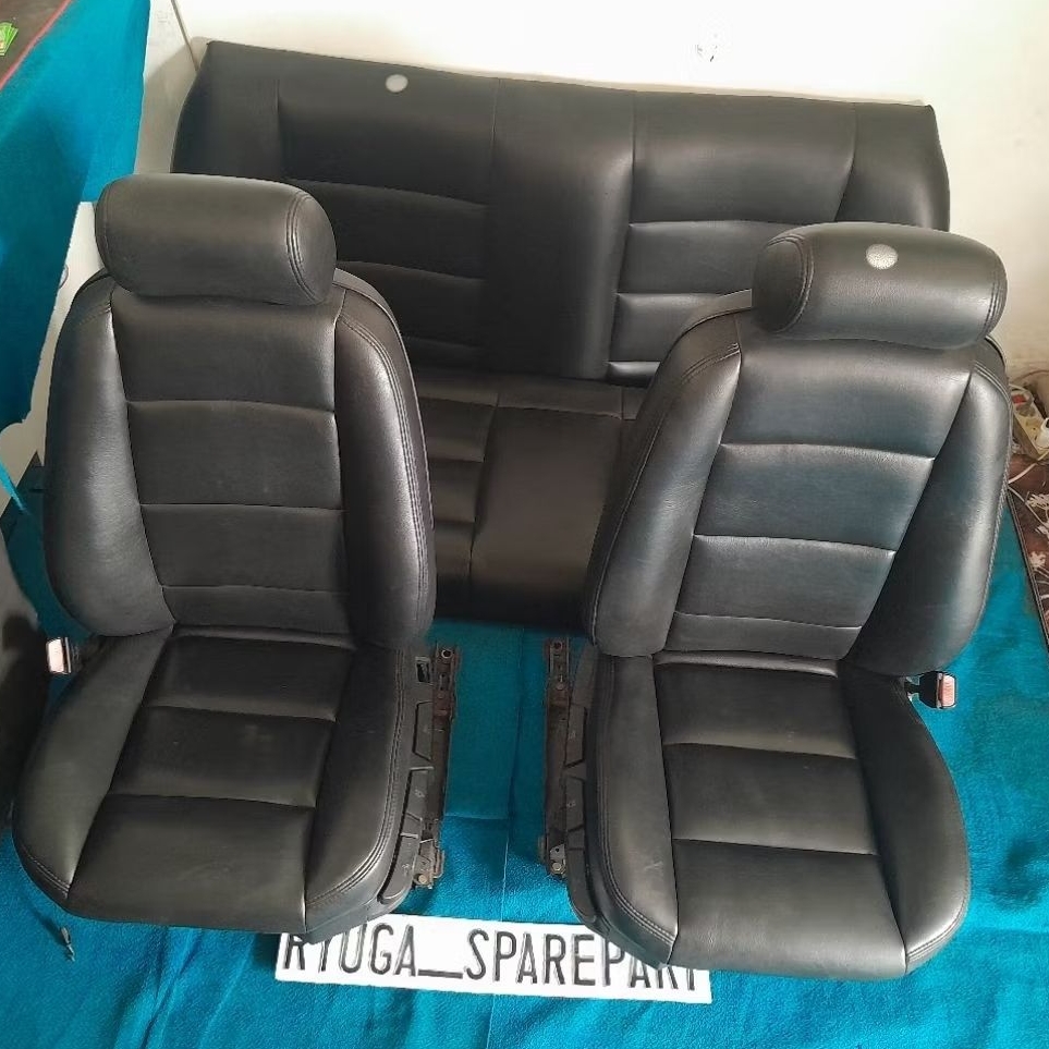 Paketan Jok Hitam Depan Dan Belakang Original BMW E36