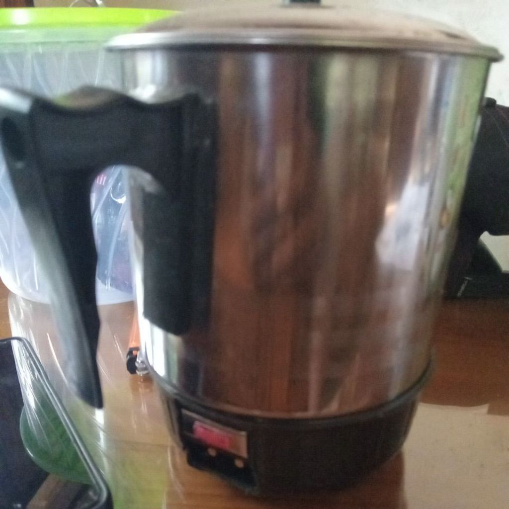mug pemanas air elektrik