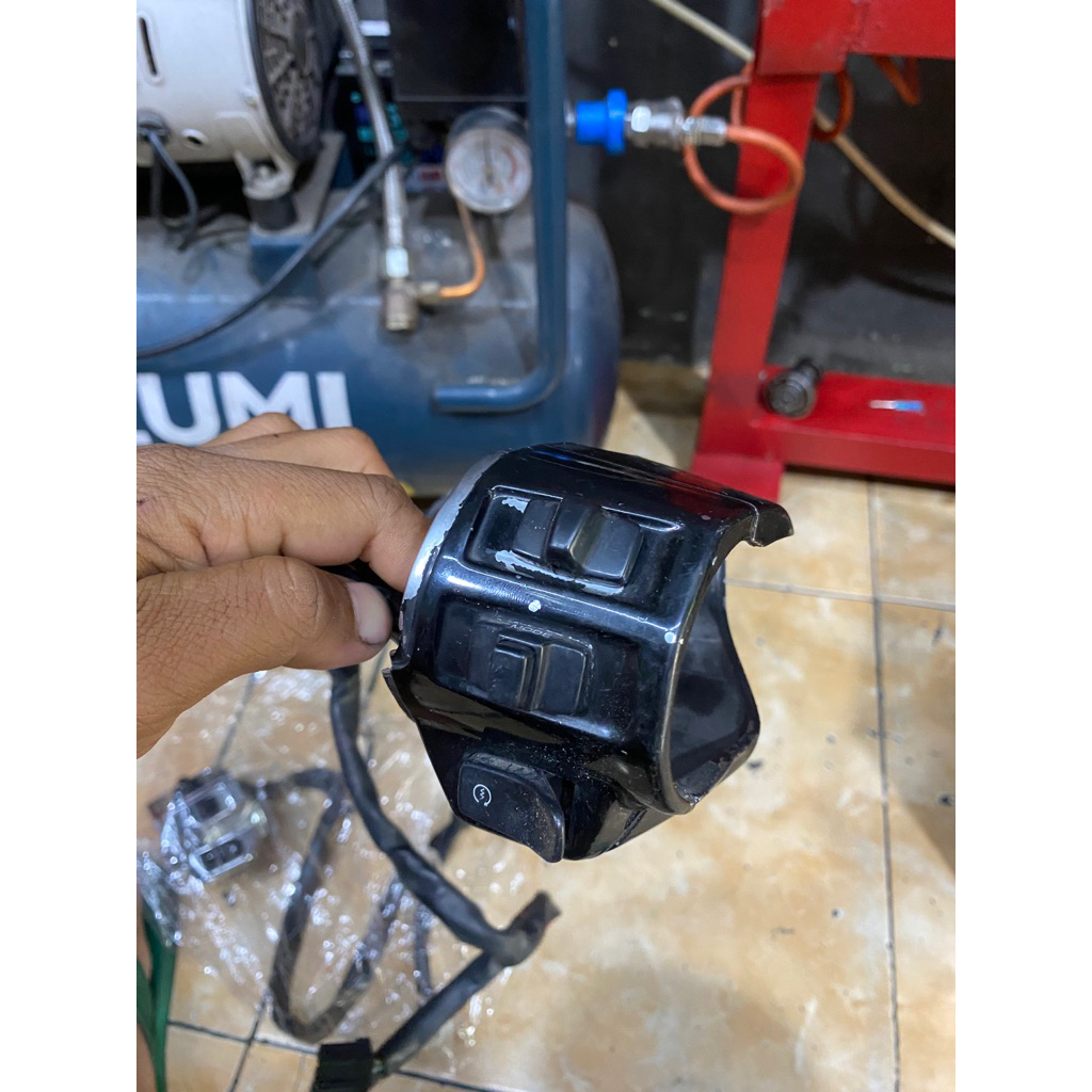 saklar kanan vespa sprint/primavera