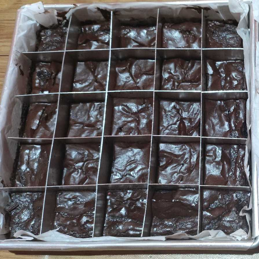 FUDGY BROWNIES PREMIUM FUDGE BROWNIES BOX MINI ORIGINAL / TOPPING