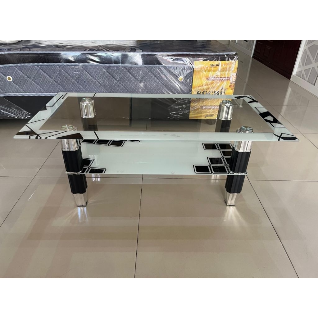 Meja Tamu Kaca Datar