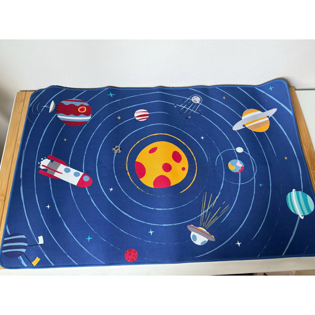 [PRELOVED] Alas Meja IKEA Aftonsparv | Alas Meja Komputer Planet Anak