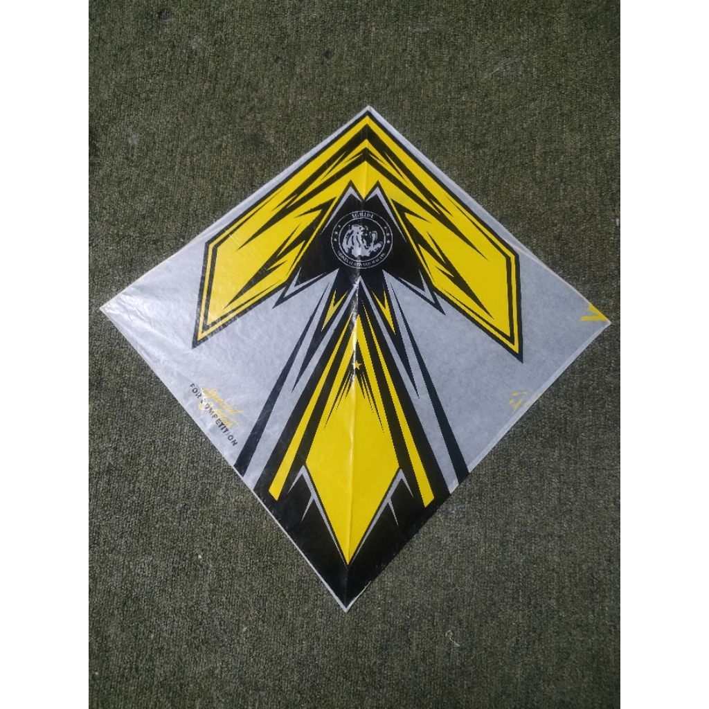 layangan Sukhoi lilitan