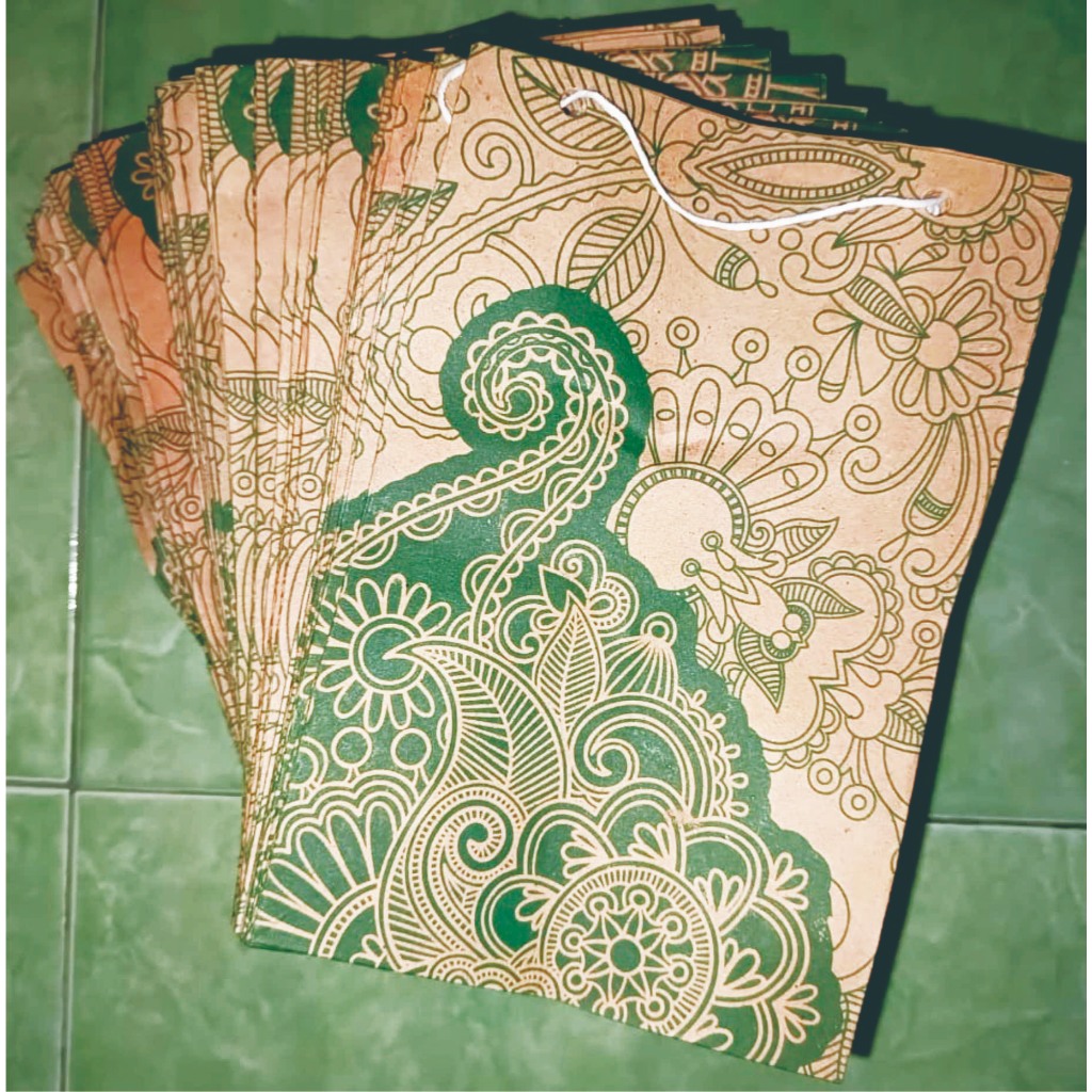 

Paper Bag Tas Kertas motif batik Murah Kecil 13x6x19.5