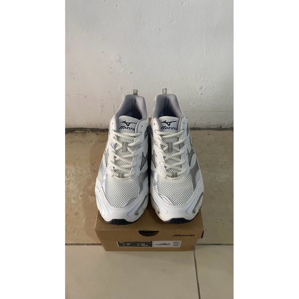Mizuno MXR size 43