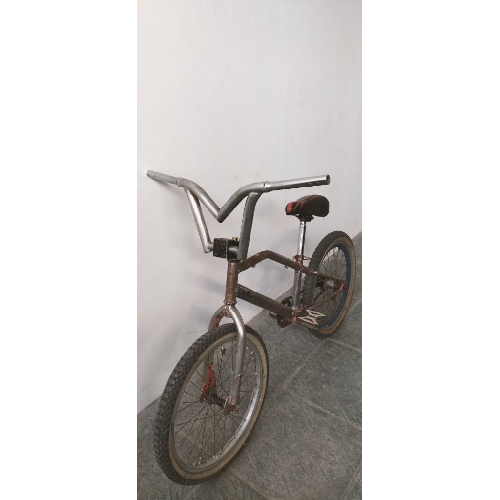 sepeda bmx metalizer