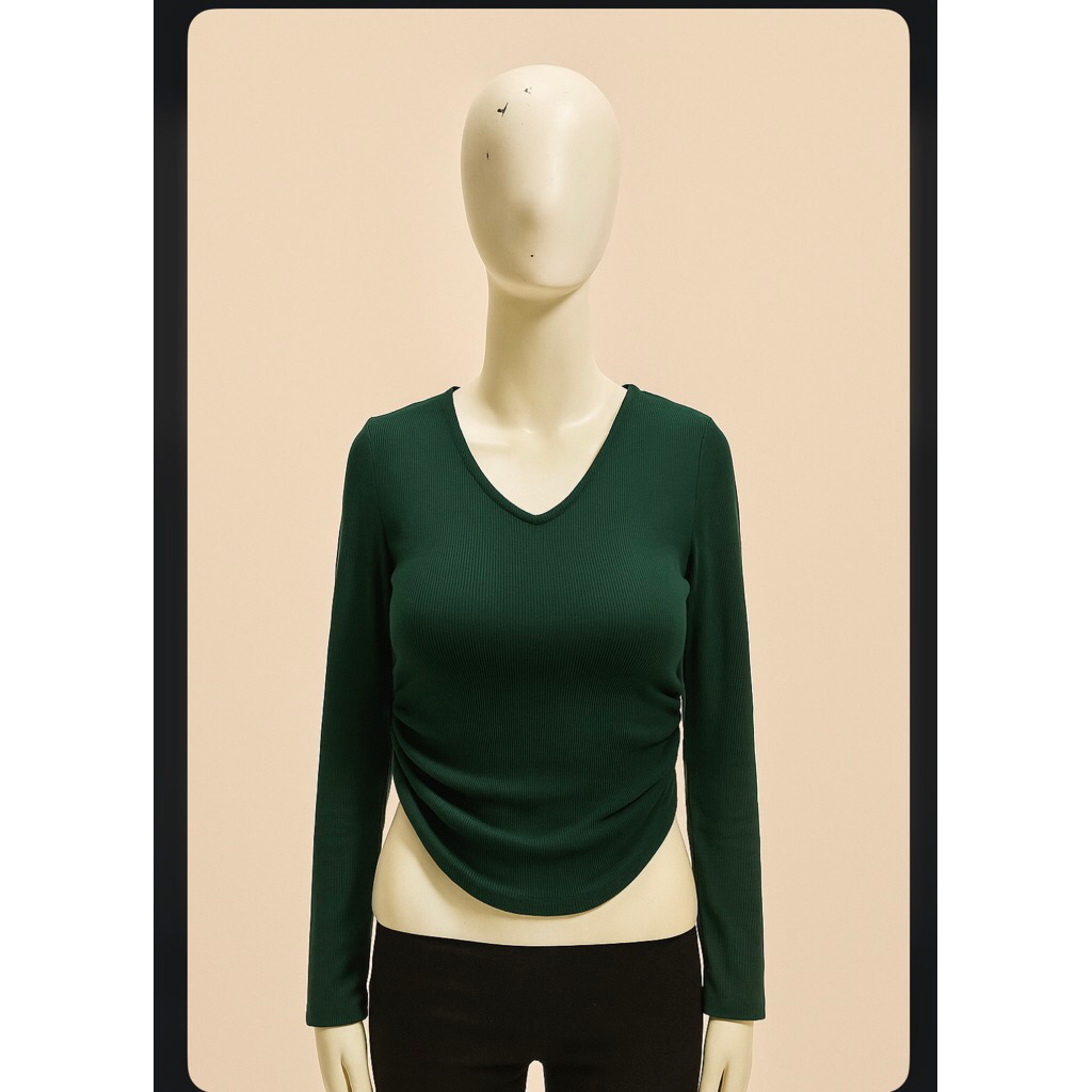 Dengan preloved, kamu bisa tampil modis sekaligus dukung sustainable fashion