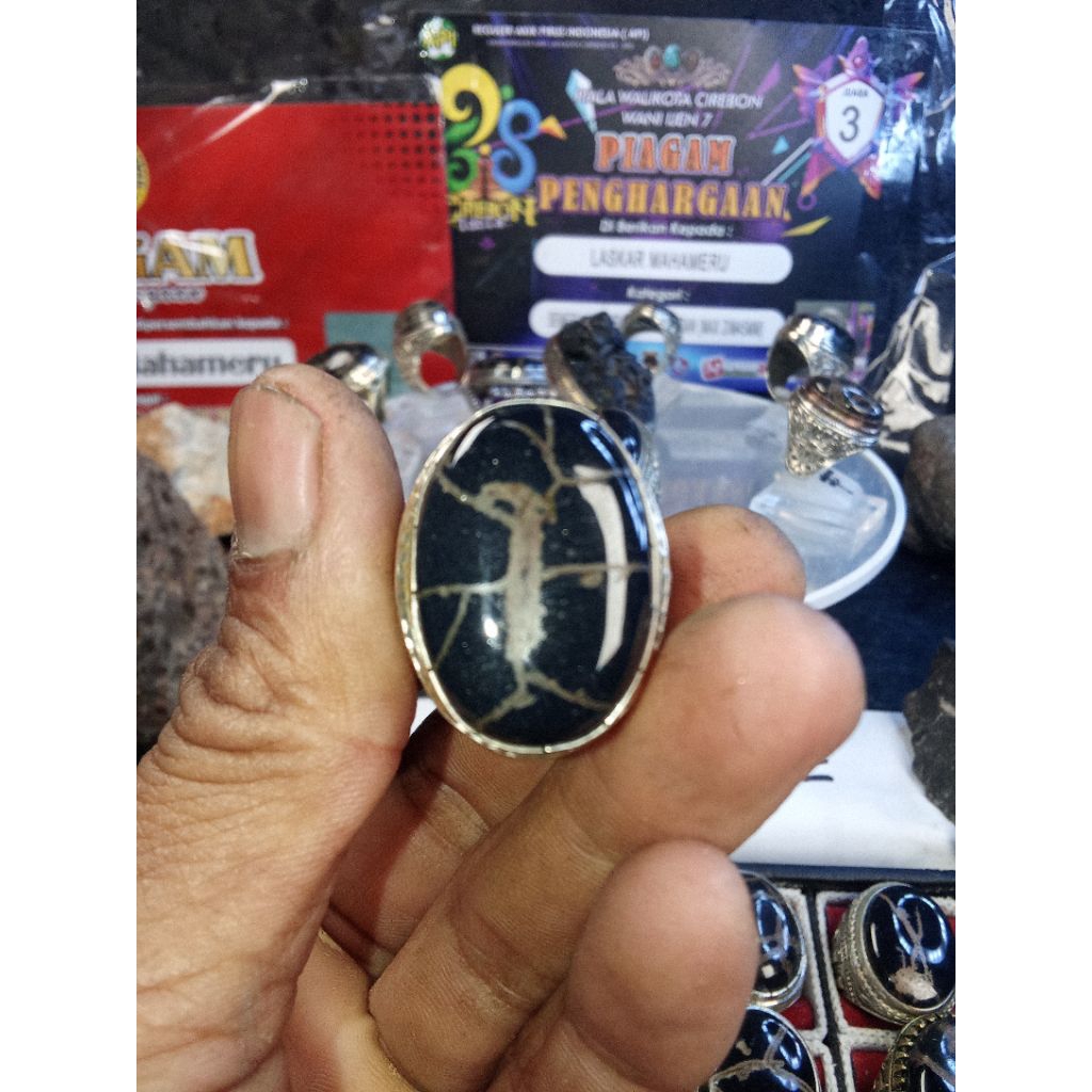 badar besi semeru urat emas