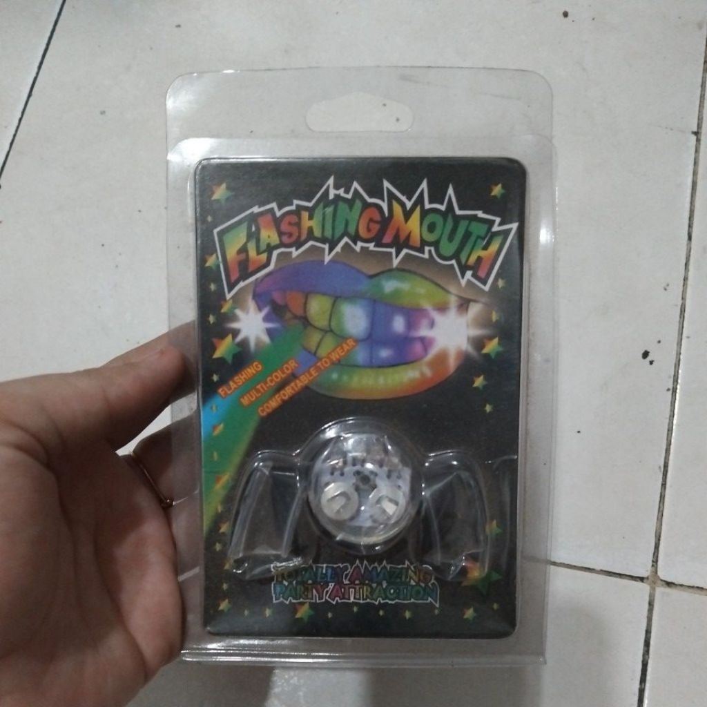 BEHEL LED GIGI/MAINAN GIGI NYALA