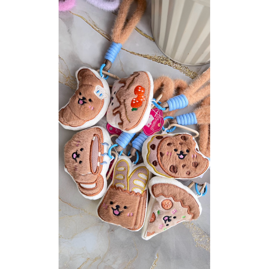 BAGCHARM BULU COFFE/GANTUNGAN KUNCI BONEKA BULU LUCU