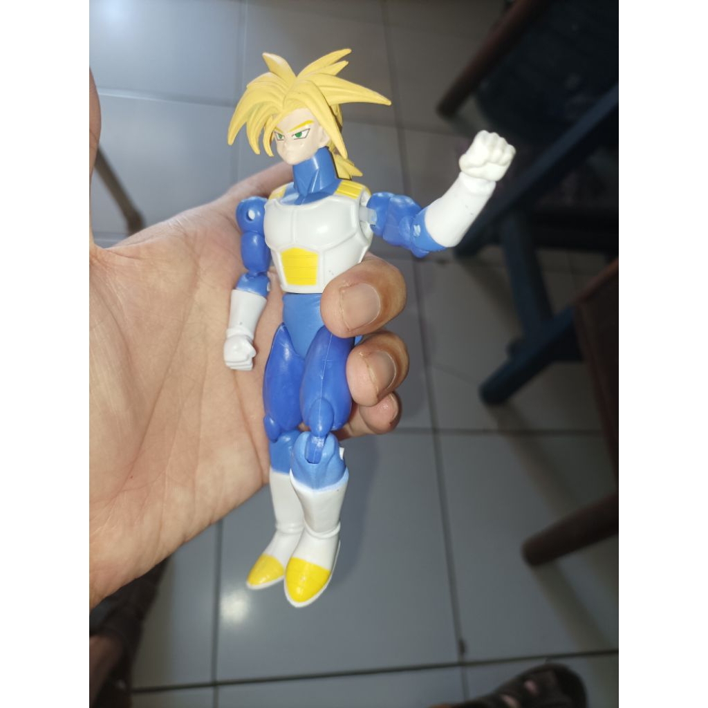 action figure Dragonball trunks