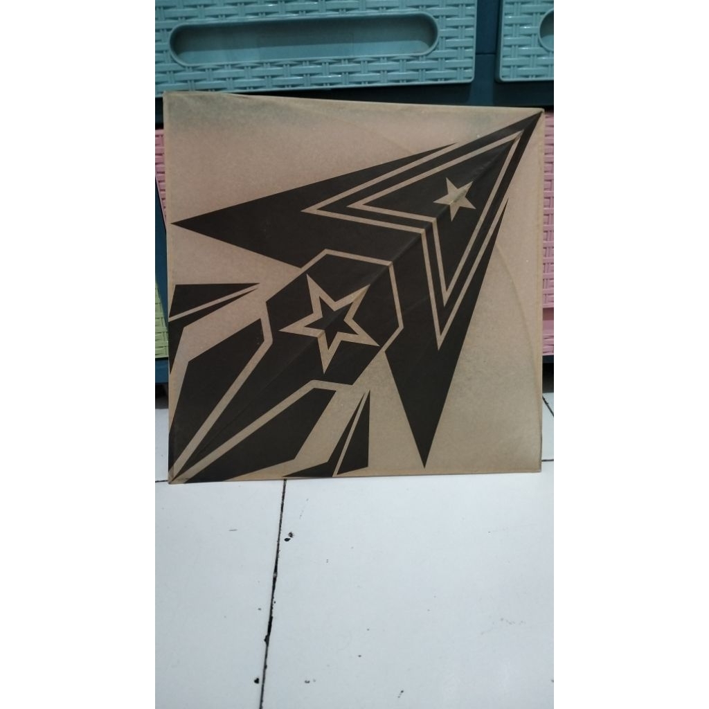 LAYANGAN SUKHOI STANDART