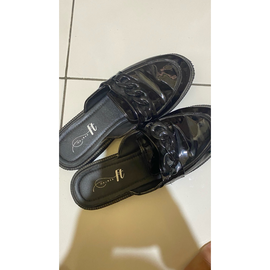 preloved sandal sepatu/flat shoes wanita