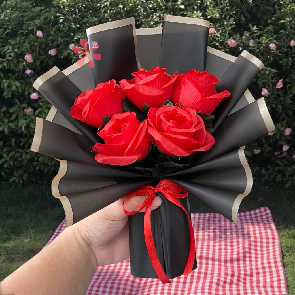 Buket Bunga Mawar Artificial / Buket Bunga Mawar Palsu / Buket untuk Wisuda Ulang tahun Valentine An