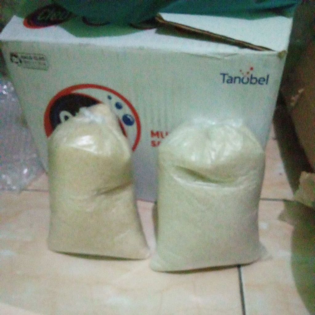 

Gula pasir kiloan, 1 kg