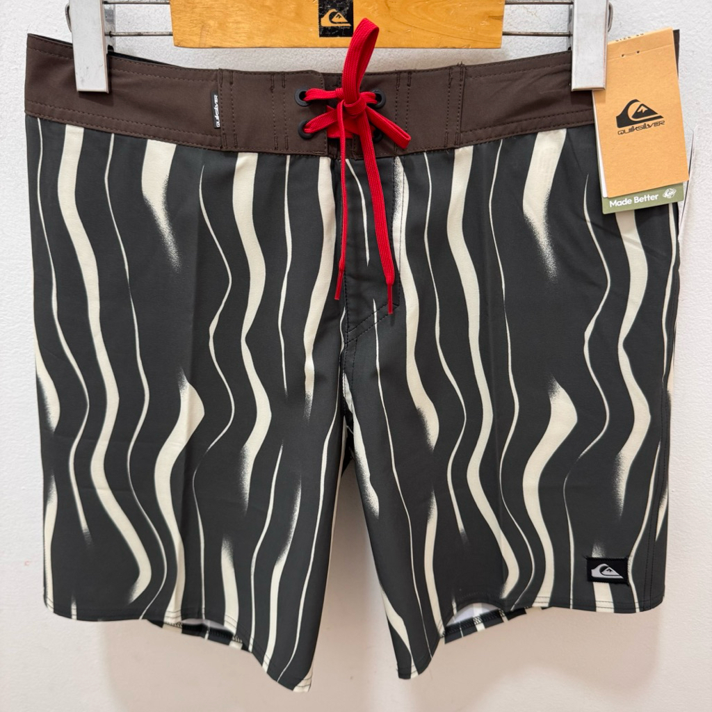 CELANA PENDEK QUIKSILVER ORIGINAL SURFSILK STRAIGHT 18